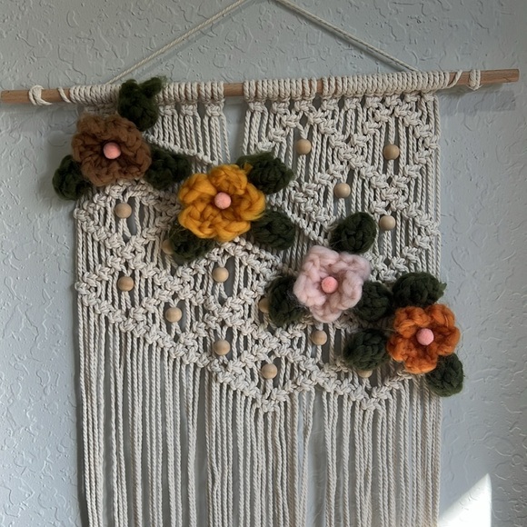 Macrame Wall Tapestry. Macrame Wall Decor - Picture 2 of 5